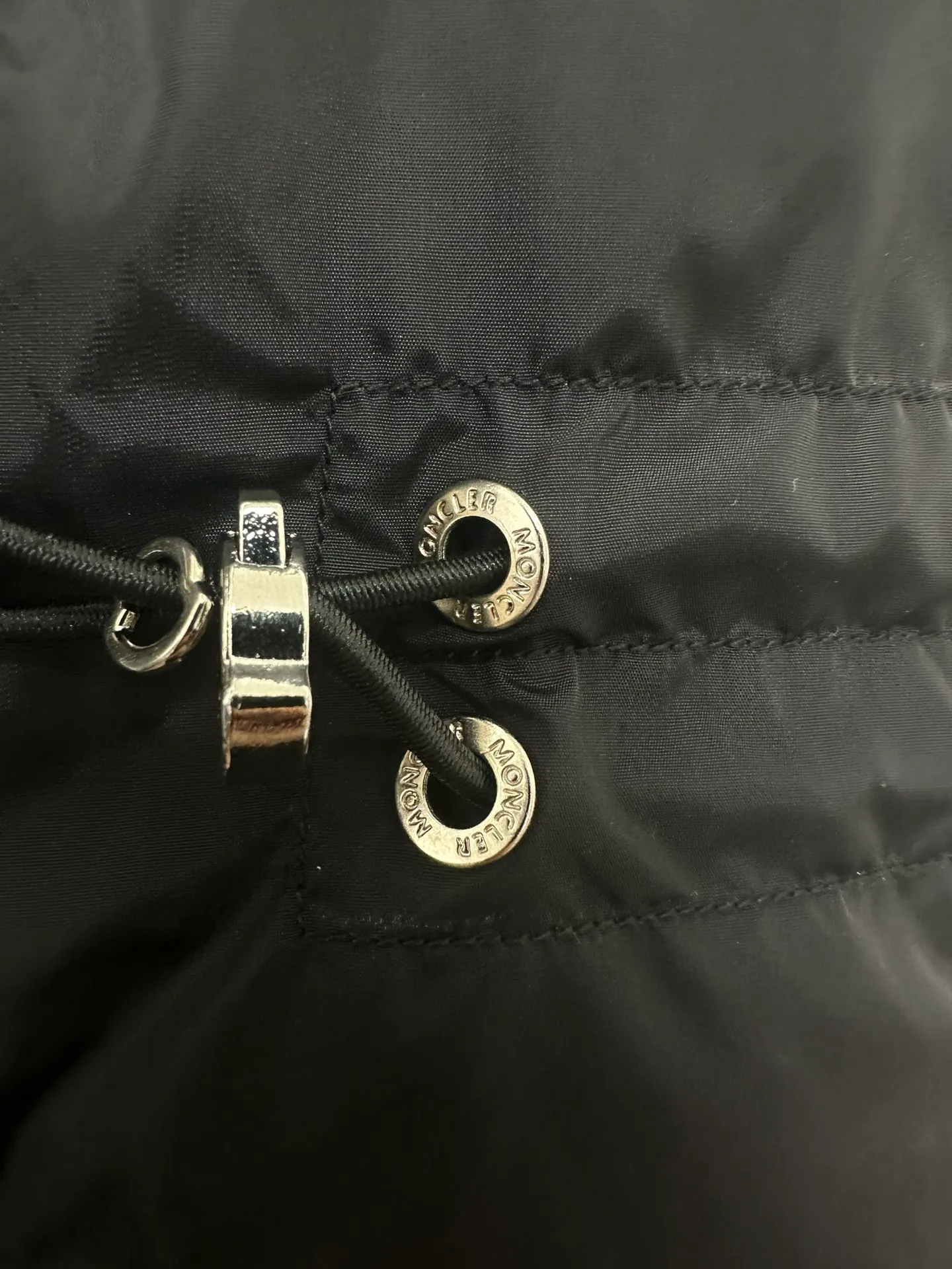 【MO*CLER】 24 Enet Breathable！ ， H 。 ！ logo 😍😍 Quality ！ Sizes：0 1 2